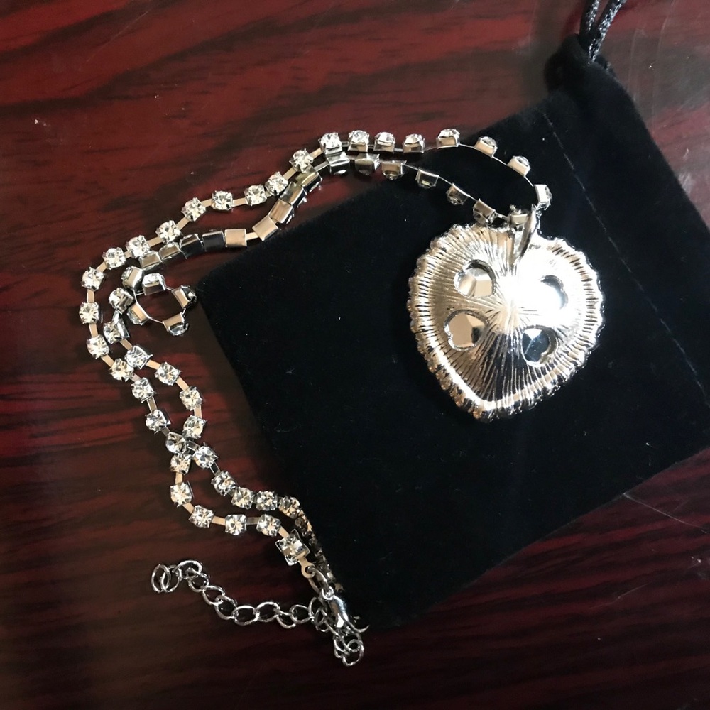 Beautiful Blue Sapphire CZ Heart Necklace! - Picture 10 of 10